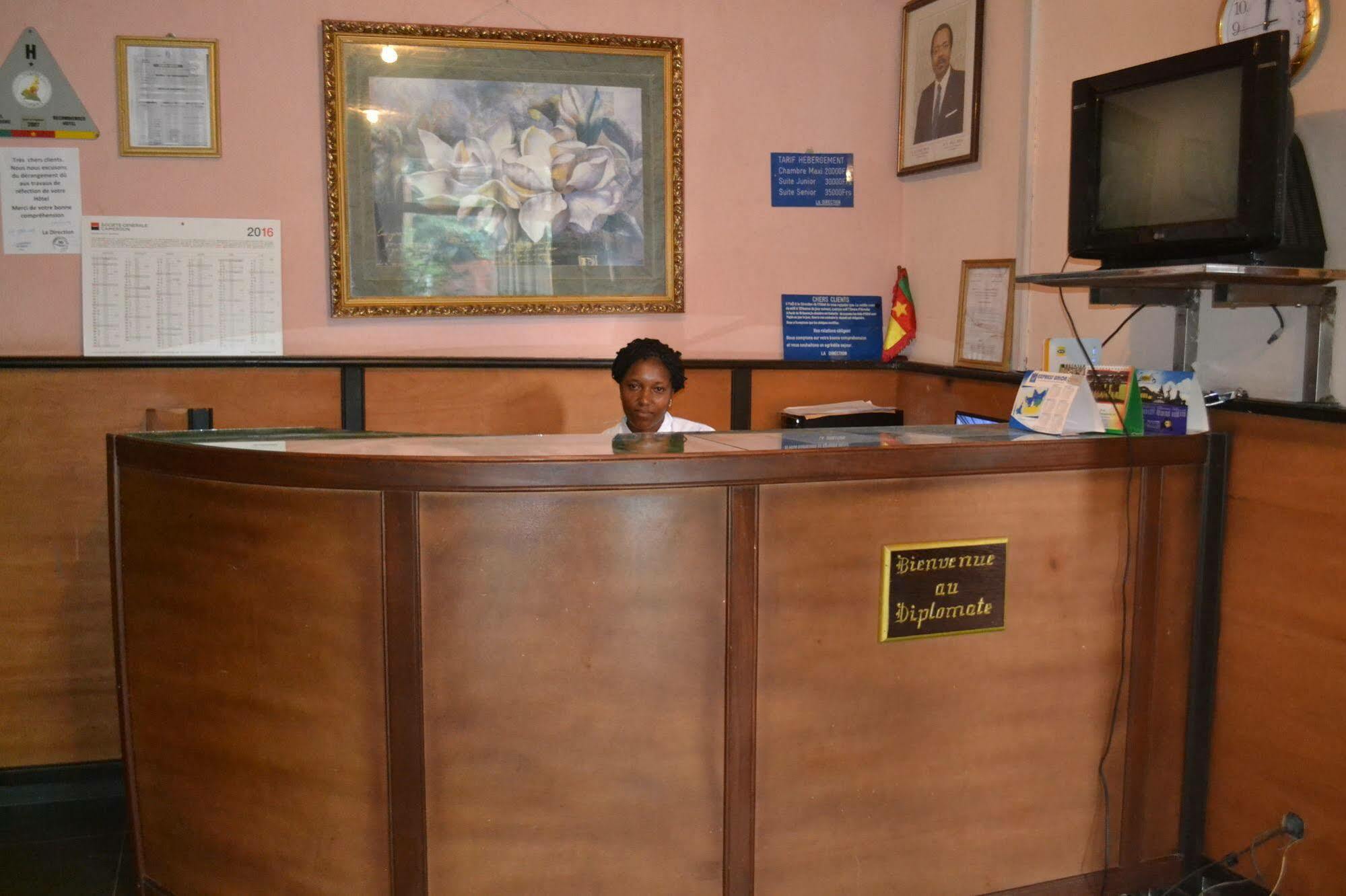 Hotel Le Diplomate Yaoundé Buitenkant foto